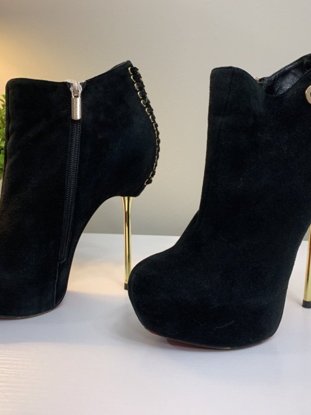 Sasha Fabiani Black Suede Platform Gold Stiletto Booties Gently Used US8.5/EU39 - Picture 2 of 11